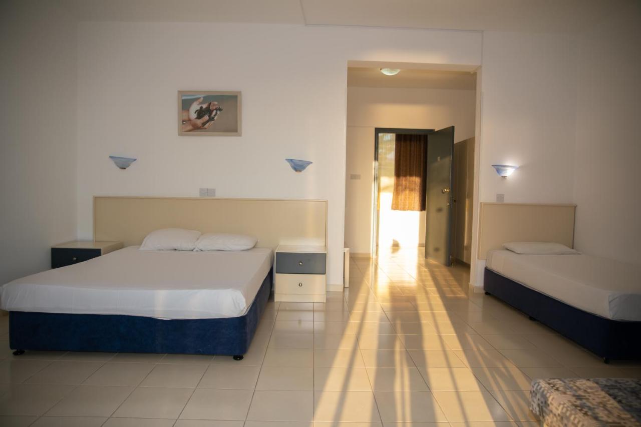 West End Hotel Peyia Ngoại thất bức ảnh
