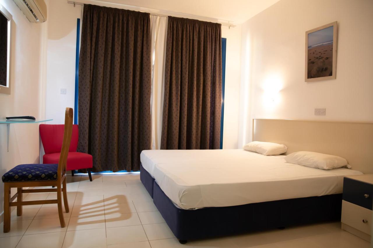 West End Hotel Peyia Ngoại thất bức ảnh