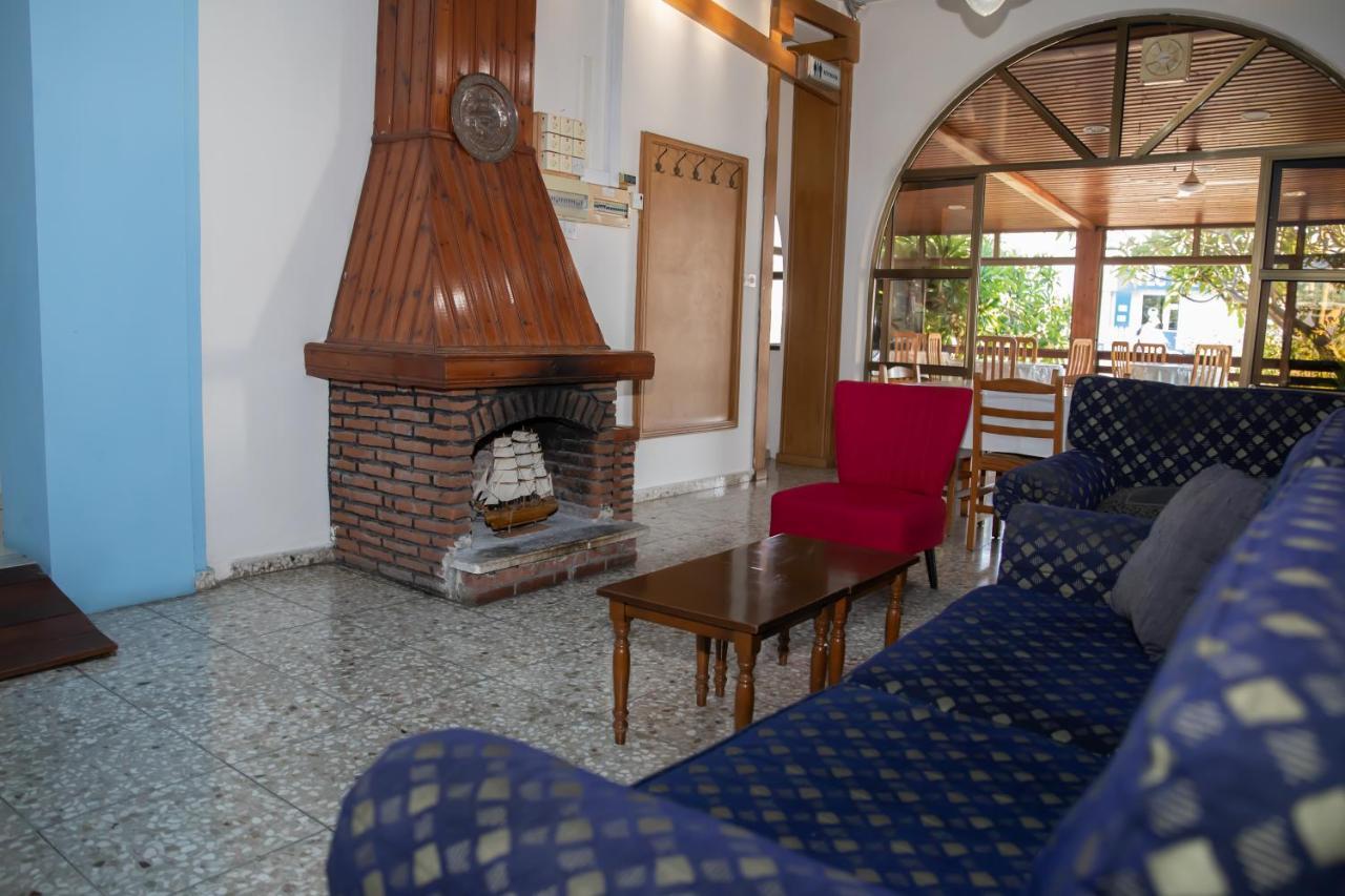 West End Hotel Peyia Ngoại thất bức ảnh