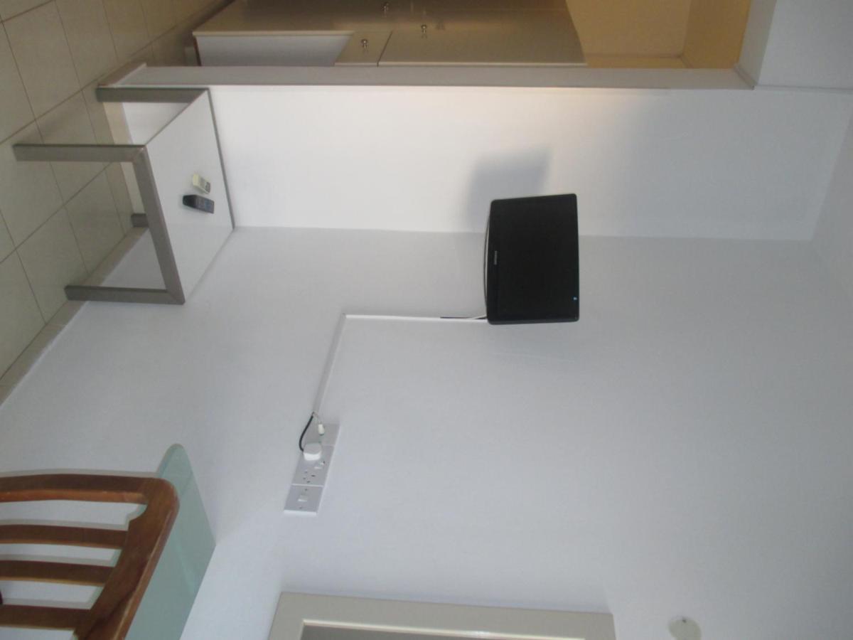 West End Hotel Peyia Phòng bức ảnh