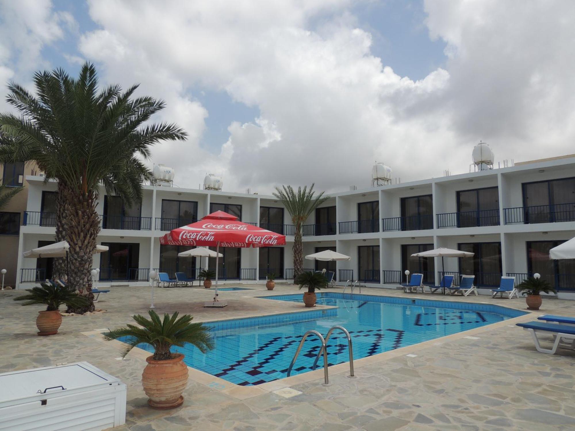 West End Hotel Peyia Ngoại thất bức ảnh