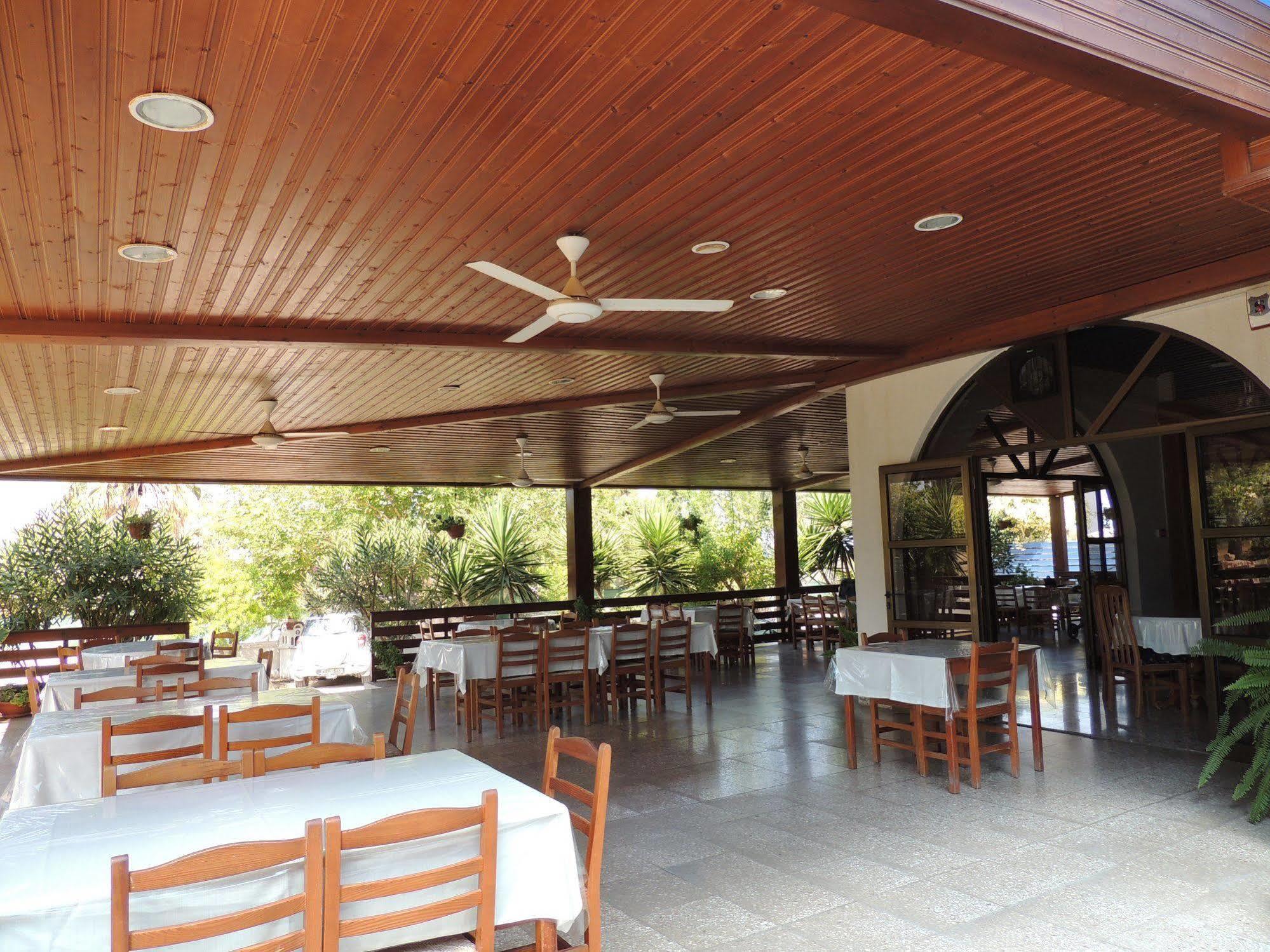 West End Hotel Peyia Ngoại thất bức ảnh
