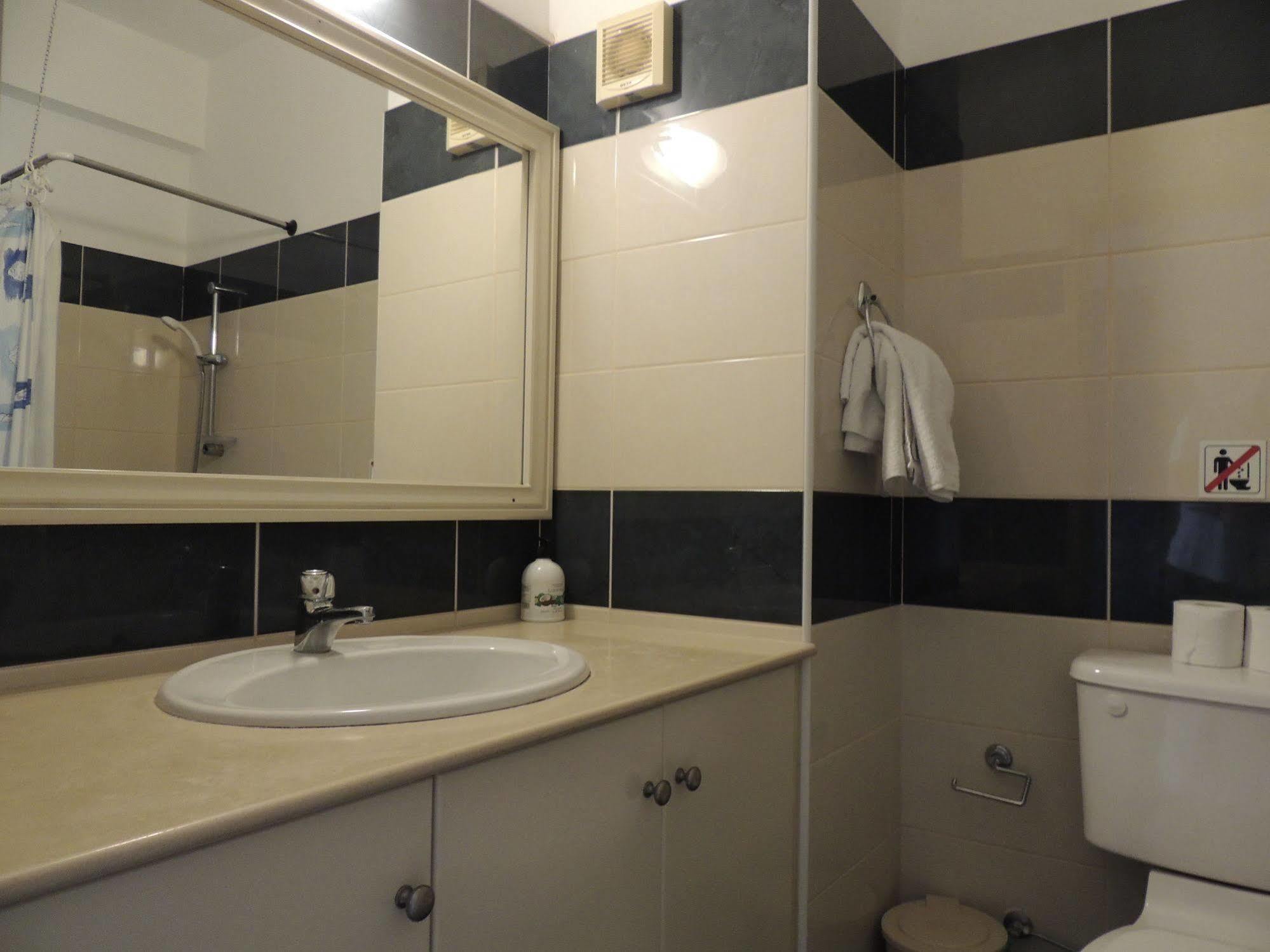 West End Hotel Peyia Ngoại thất bức ảnh