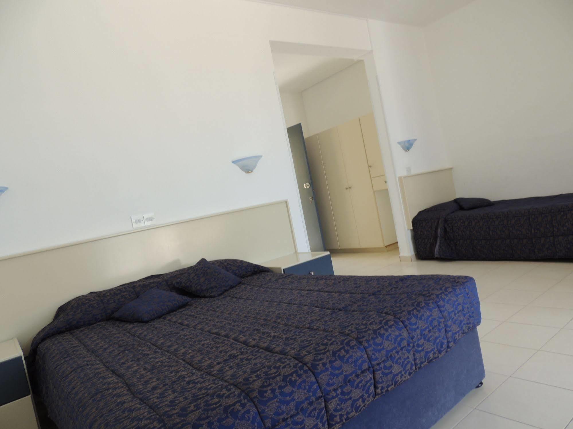 West End Hotel Peyia Ngoại thất bức ảnh