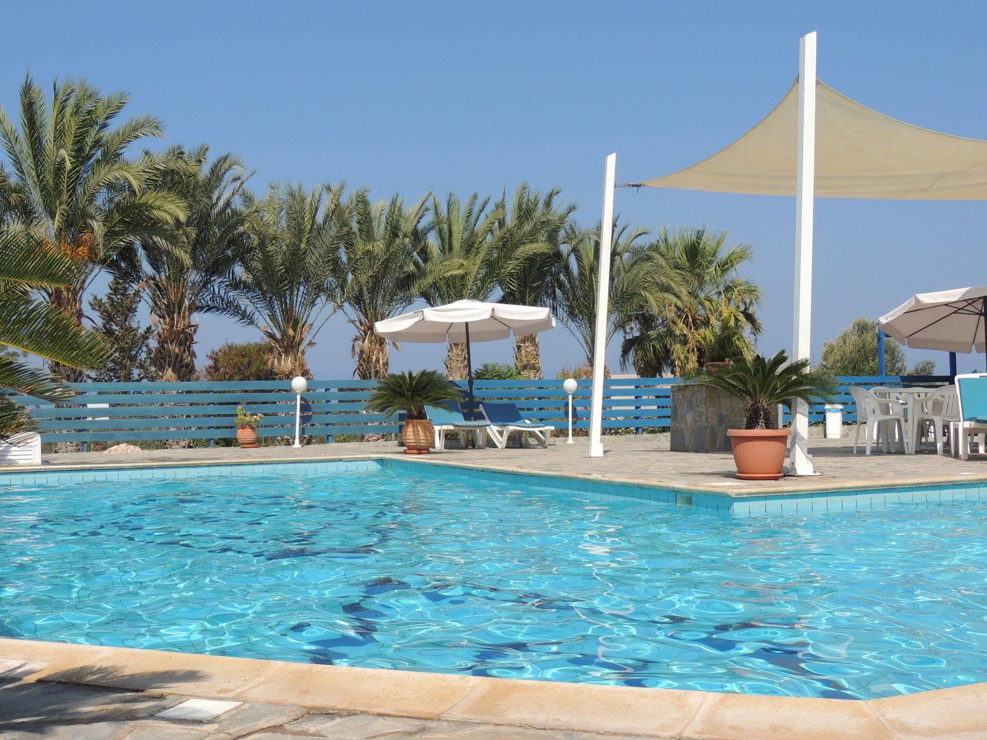 West End Hotel Peyia Ngoại thất bức ảnh